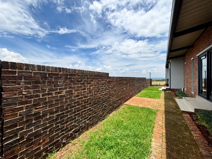 To Let 3 Bedroom Property for Rent in Helderzicht Eco Estate North West